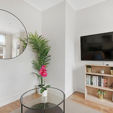 Апартаменты Family Friendly - Stylish Kentish Town Лондон Экстерьер фото